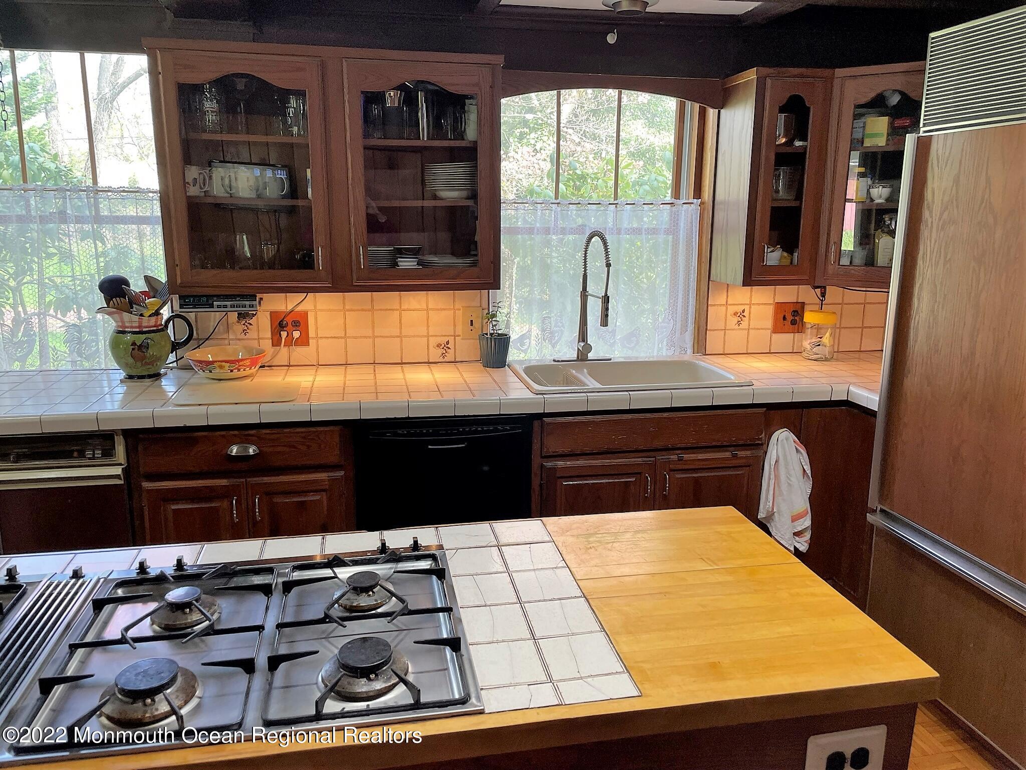 437 Bridgeboro Road Moorestown, NJ 08057 - Photo 8 of 49 great Country kitchen