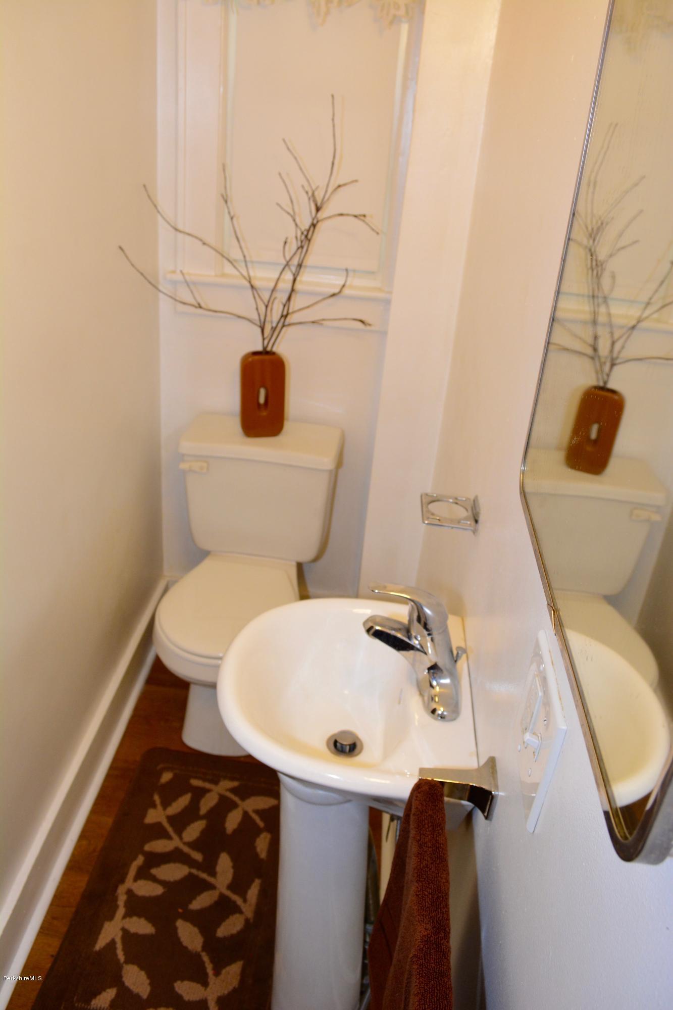 12 Ridgeway Avenue Pittsfield, MA 01201 - Photo 14 of 34 half bath