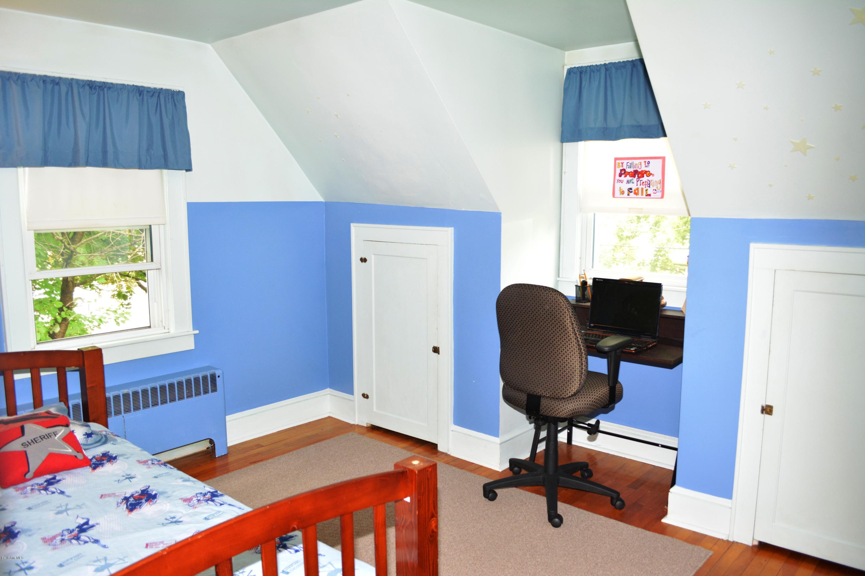 12 Ridgeway Avenue Pittsfield, MA 01201 - Photo 22 of 34 Y bedroom #3