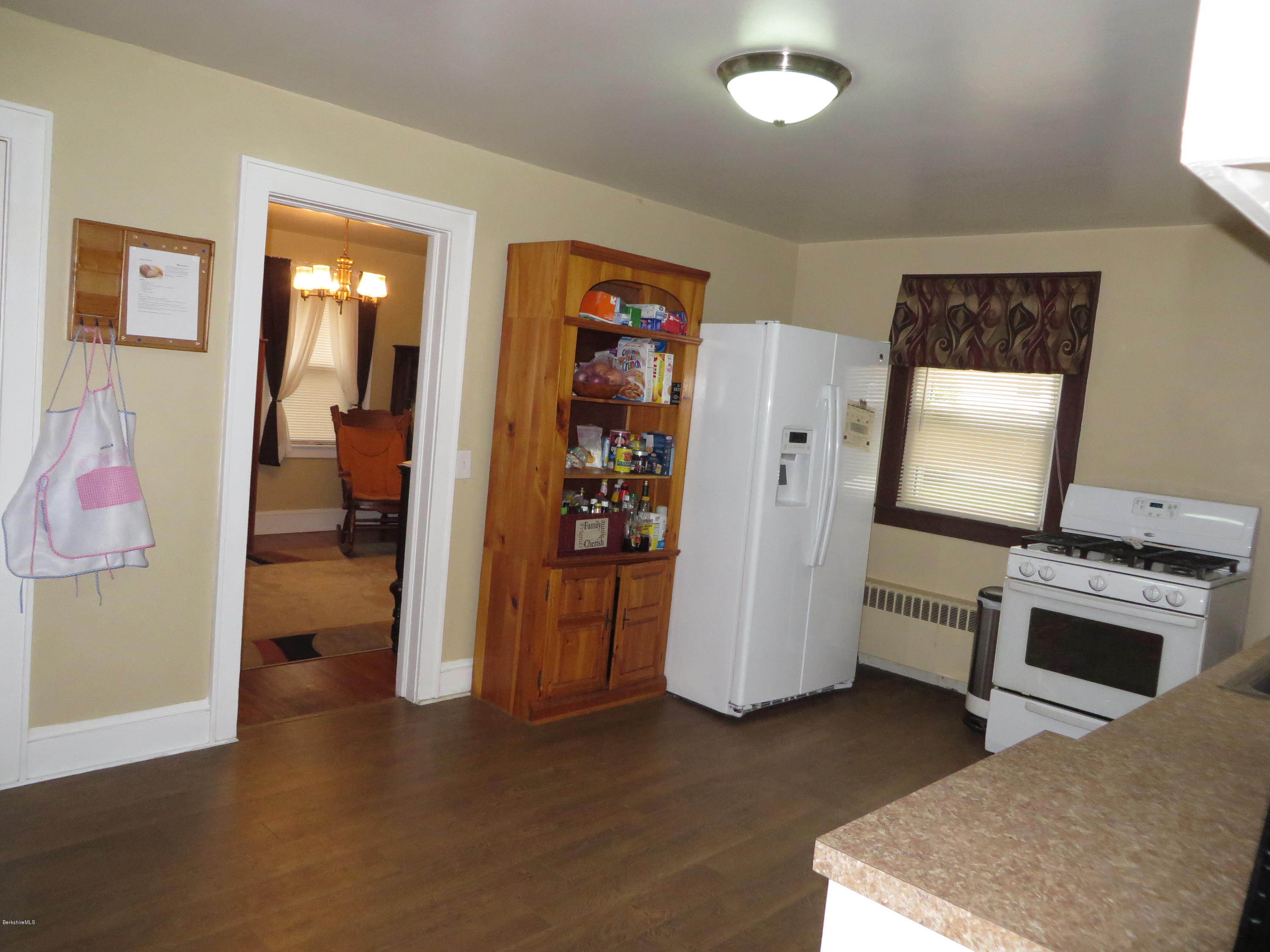 12 Ridgeway Avenue Pittsfield, MA 01201 - Photo 7 of 34 IMG_3240