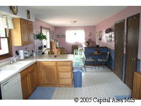 2536 Delaware Drive Springfield, IL 62702 - Photo 3 of 8