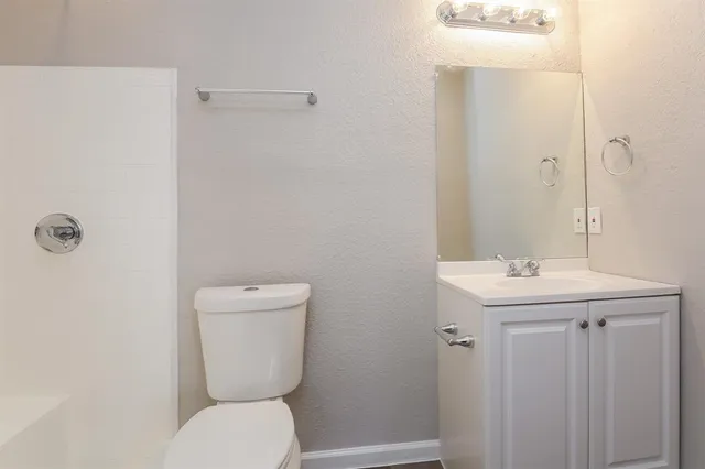 $2,155 | 8209 Quail Glenn Court, Rowlett, TX 75089