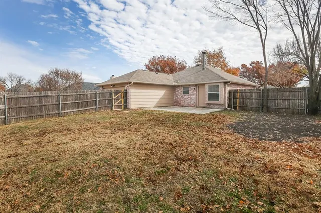 $2,155 | 8209 Quail Glenn Court, Rowlett, TX 75089