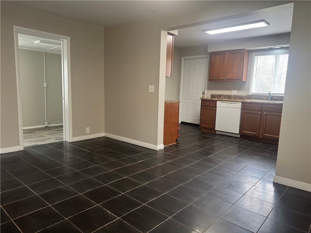 109 Stenson Street Rochester, NY 14606 - Photo 8 of 20 Dining Area