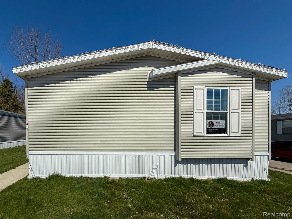 389 Rustic Lane North Belleville, MI 48111 - Photo 22 of 25