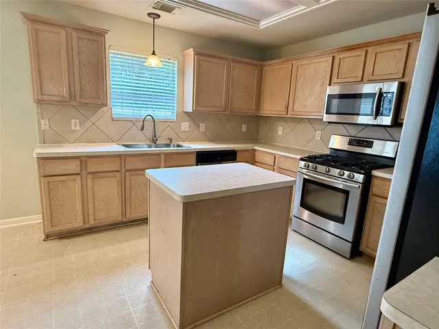 $1,949 | 606 Jeremy Court, Spring, TX 77386