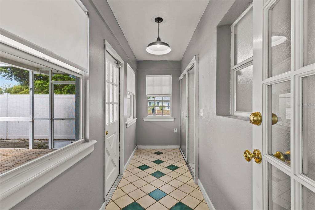 2087 Druid Road Clearwater, FL 33764 - Photo 23 of 46