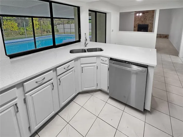 $450,000 | 3415 Bloomingdale Oaks Drive, Valrico, FL 33596