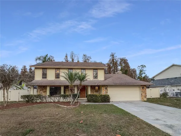 $450,000 | 3415 Bloomingdale Oaks Drive, Valrico, FL 33596