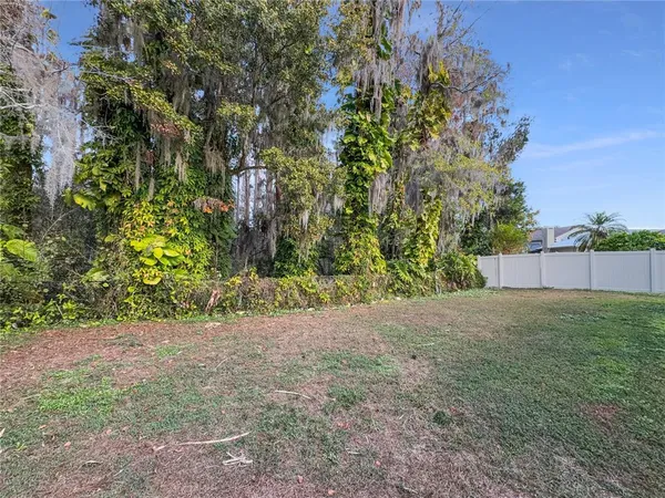 $450,000 | 3415 Bloomingdale Oaks Drive, Valrico, FL 33596
