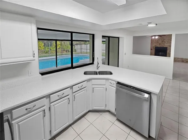 $450,000 | 3415 Bloomingdale Oaks Drive, Valrico, FL 33596
