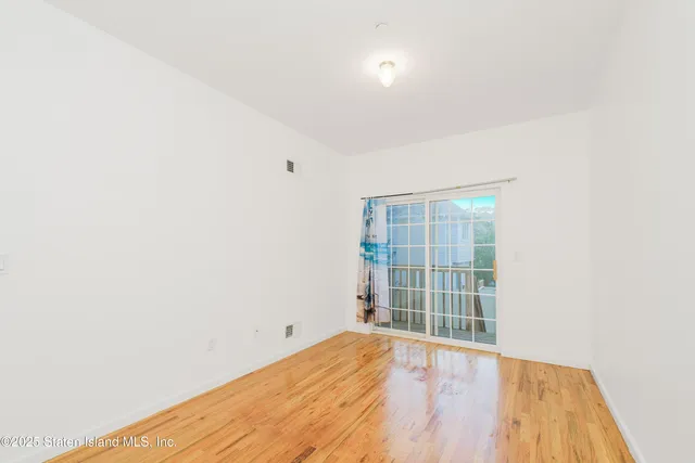 $895,000 | 29 Stanley Avenue | Tompkinsville