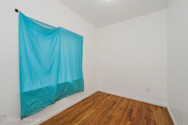 $895,000 | 29 Stanley Avenue | Tompkinsville