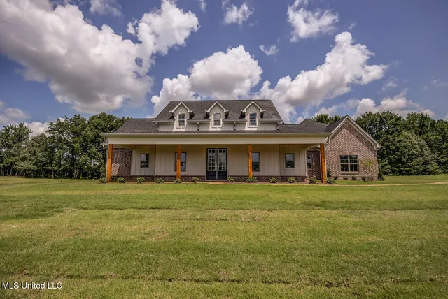 $575,000 | 1634 Tributary Drive, Hernando, MS 38632