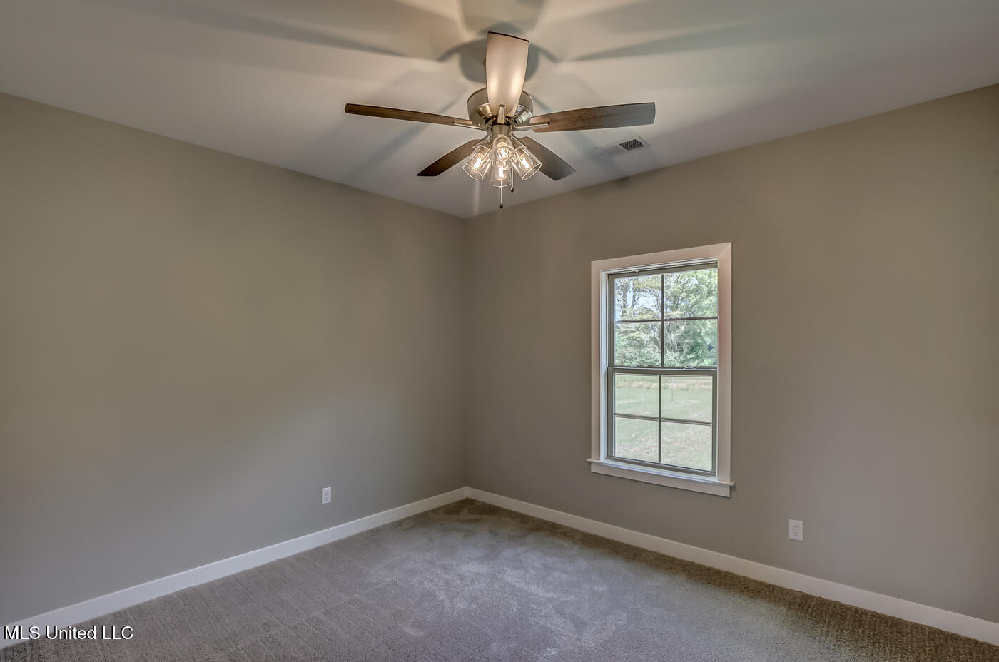 1634 Tributary Drive Hernando, MS 38632 - Photo 8 of 27 Bedroom