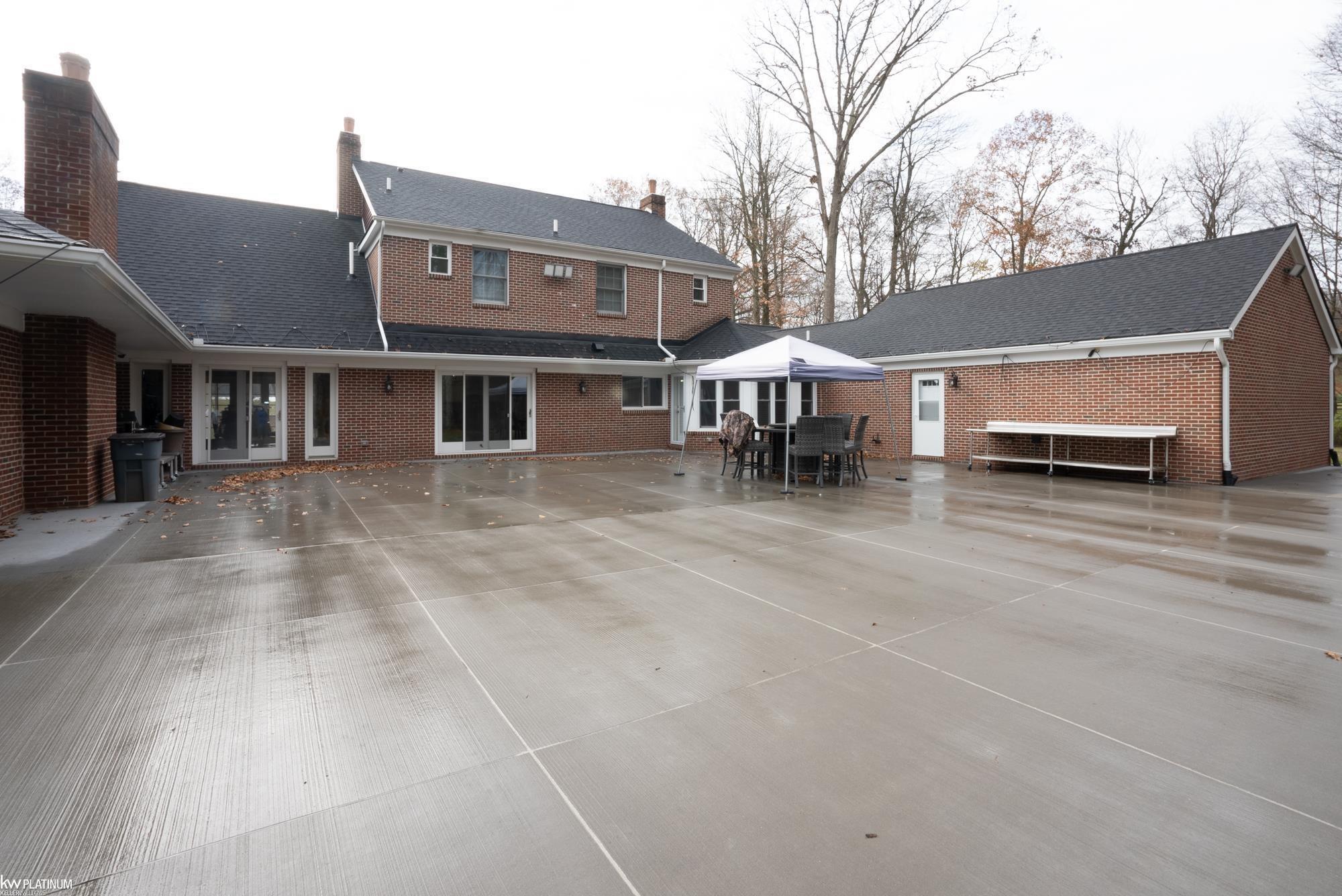 2401 East Brocker Road Metamora, MI 48455 - Photo 5 of 26