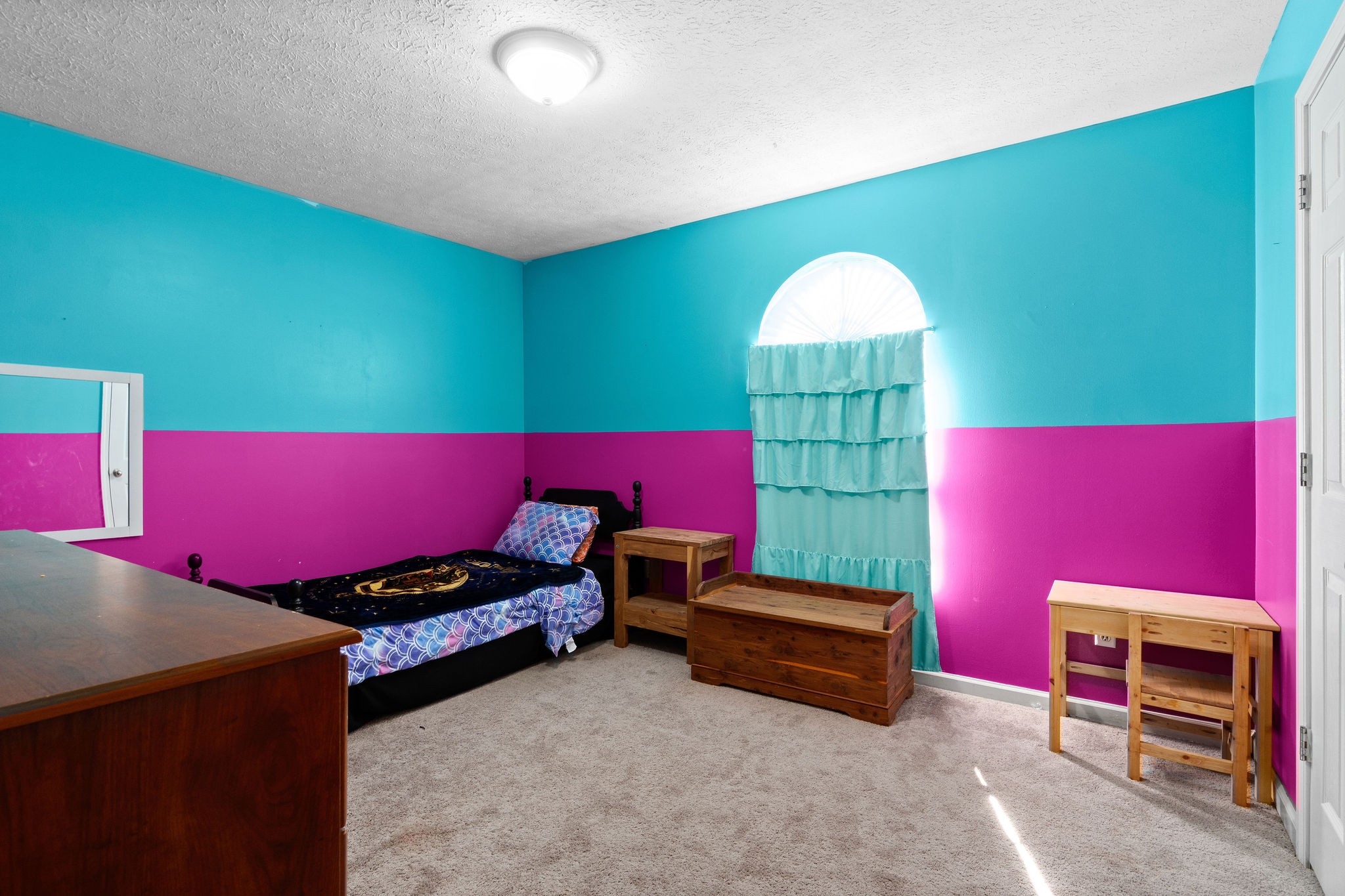 916 Hugh Hunter Road Oak Grove, KY 42262 - Photo 17 of 30 a view of a room with gym equipment