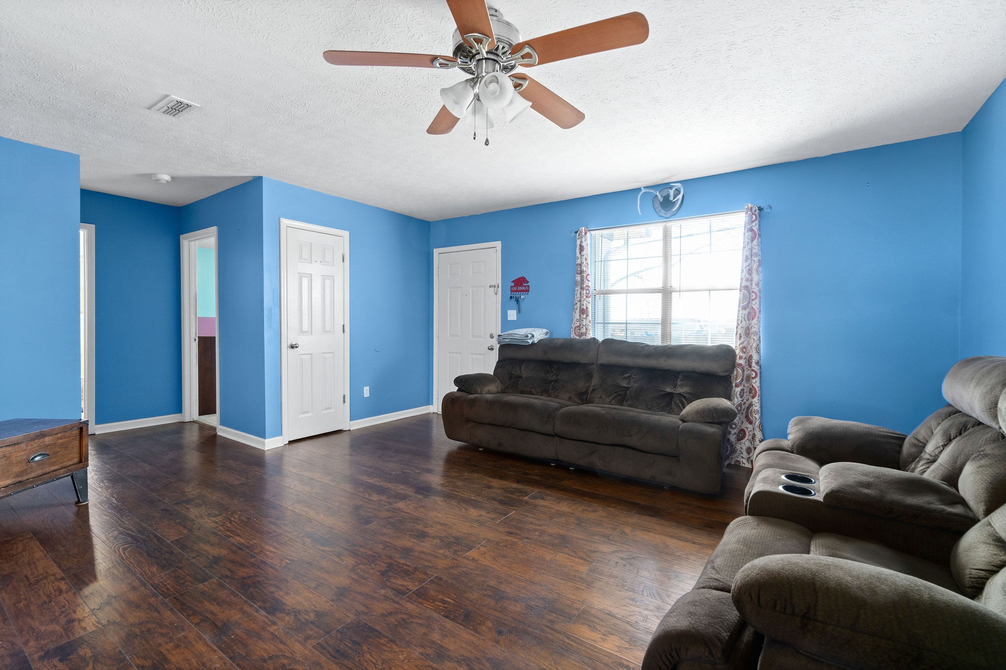 916 Hugh Hunter Road Oak Grove, KY 42262 - Photo 6 of 30 a living room with furniture and a window