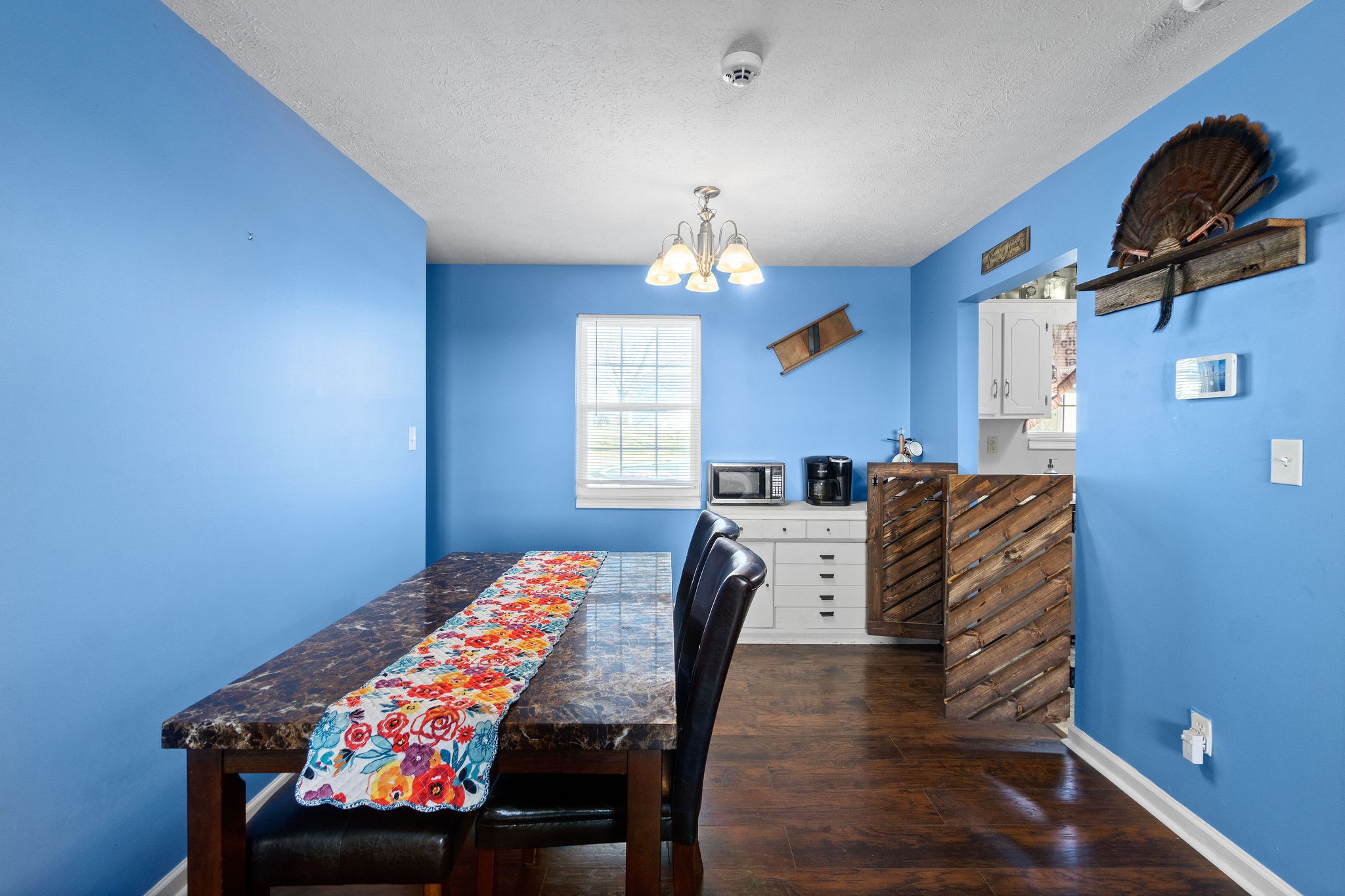 916 Hugh Hunter Road Oak Grove, KY 42262 - Photo 8 of 30 a dining room with furniture and window