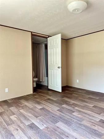 $1,400 | 104 Shoshoni Drive, Smithville, TX 78957