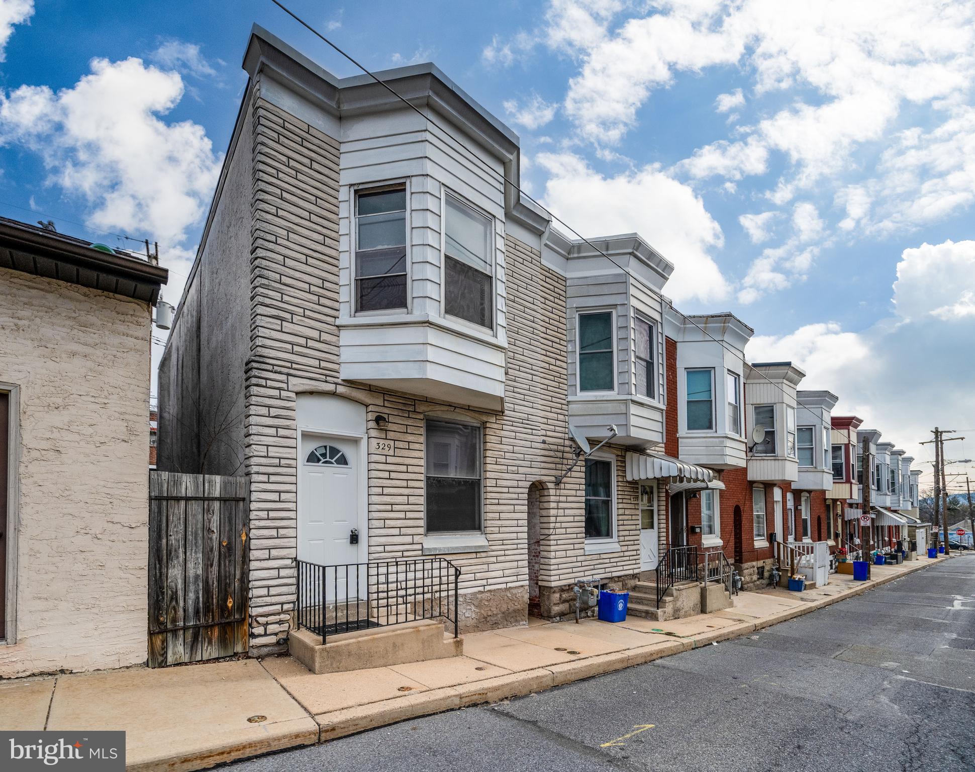 329 Kline Street Reading, PA 19611 - Photo 2 of 29