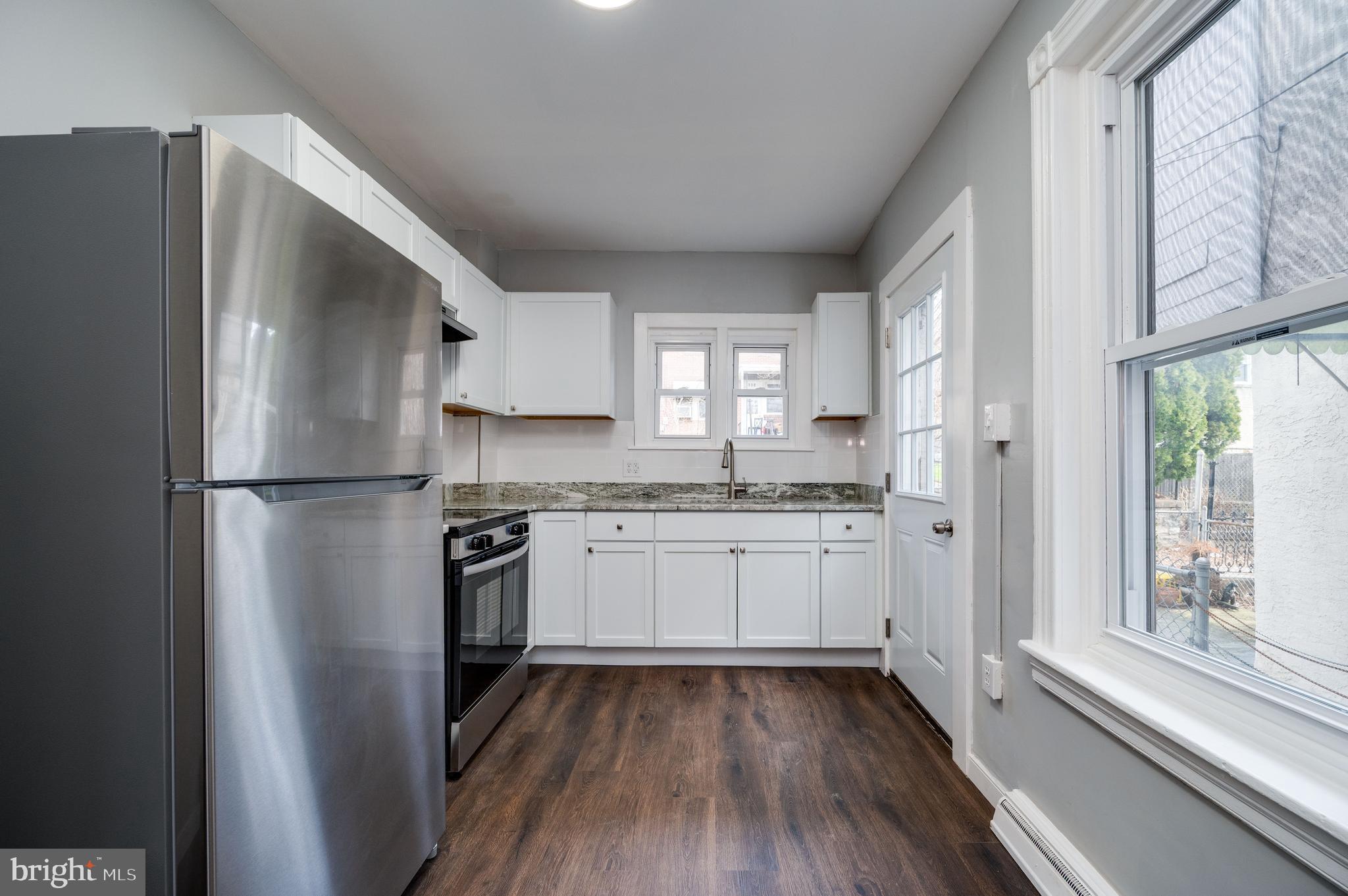 329 Kline Street Reading, PA 19611 - Photo 10 of 29