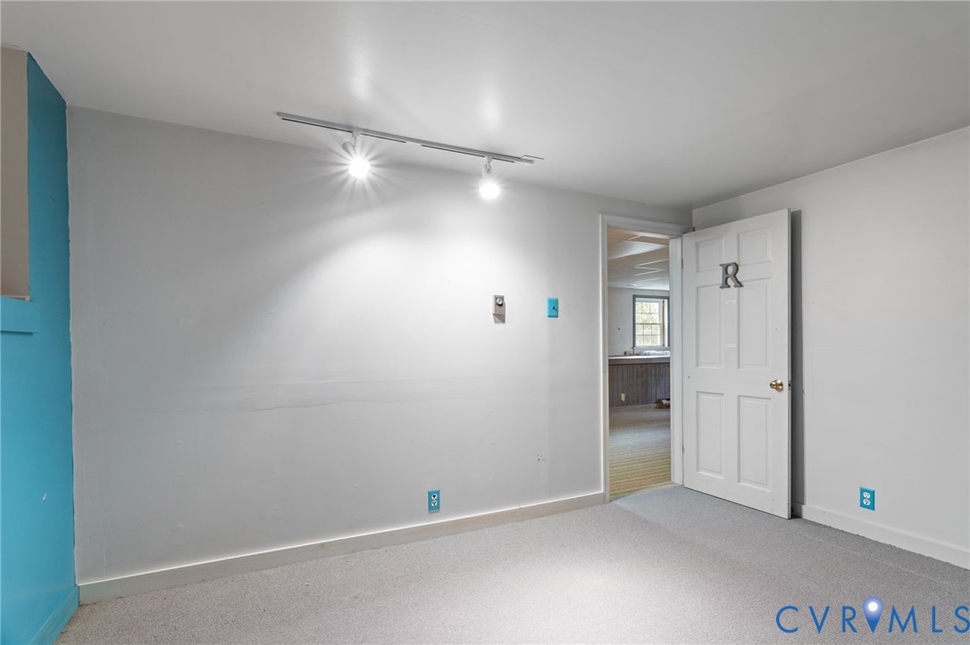 9440 Deerpark Court Midlothian, VA 23112 - Photo 33 of 55 a view of an empty room