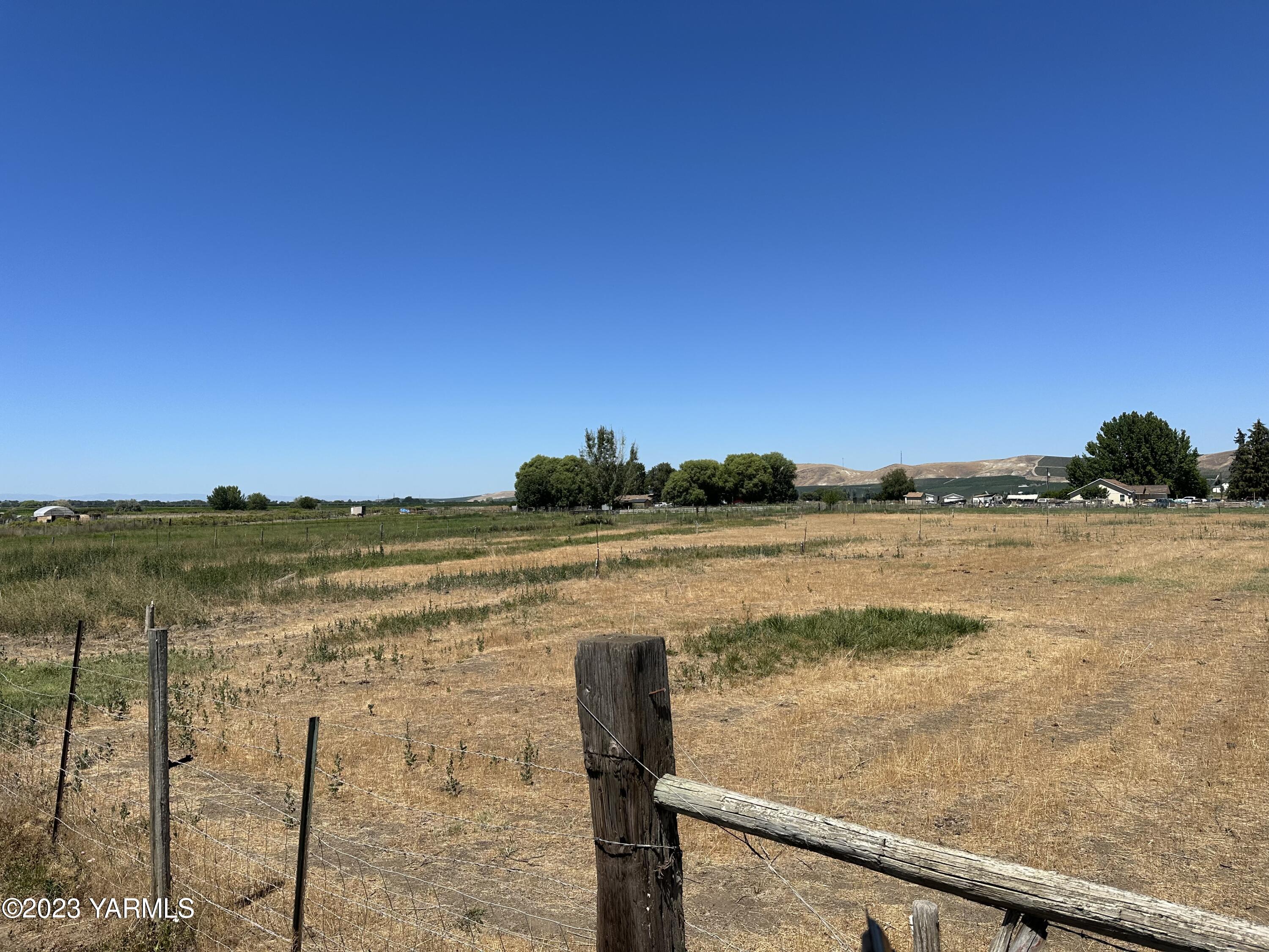 Unassigned Wendell Phillips Road Sunnyside, WA 98944 - Photo 2 of 6 2 Acres of Imagination