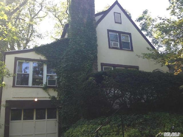 4 Crescent Road Great Neck, NY 11021 - Photo 1 of 1