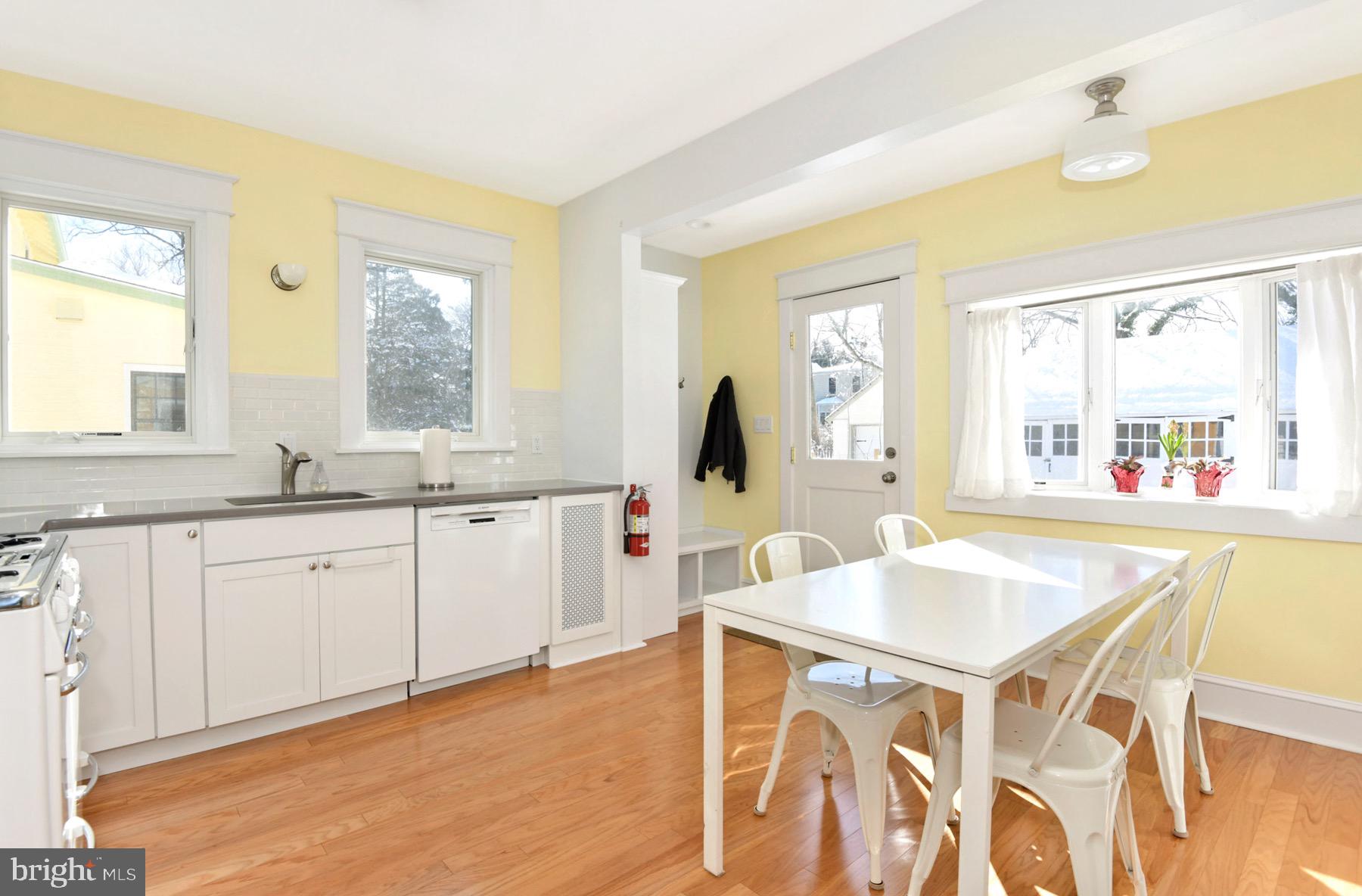 128 Jefferson Road Princeton, NJ 08540 - Photo 5 of 14 Eat-In Kitchen