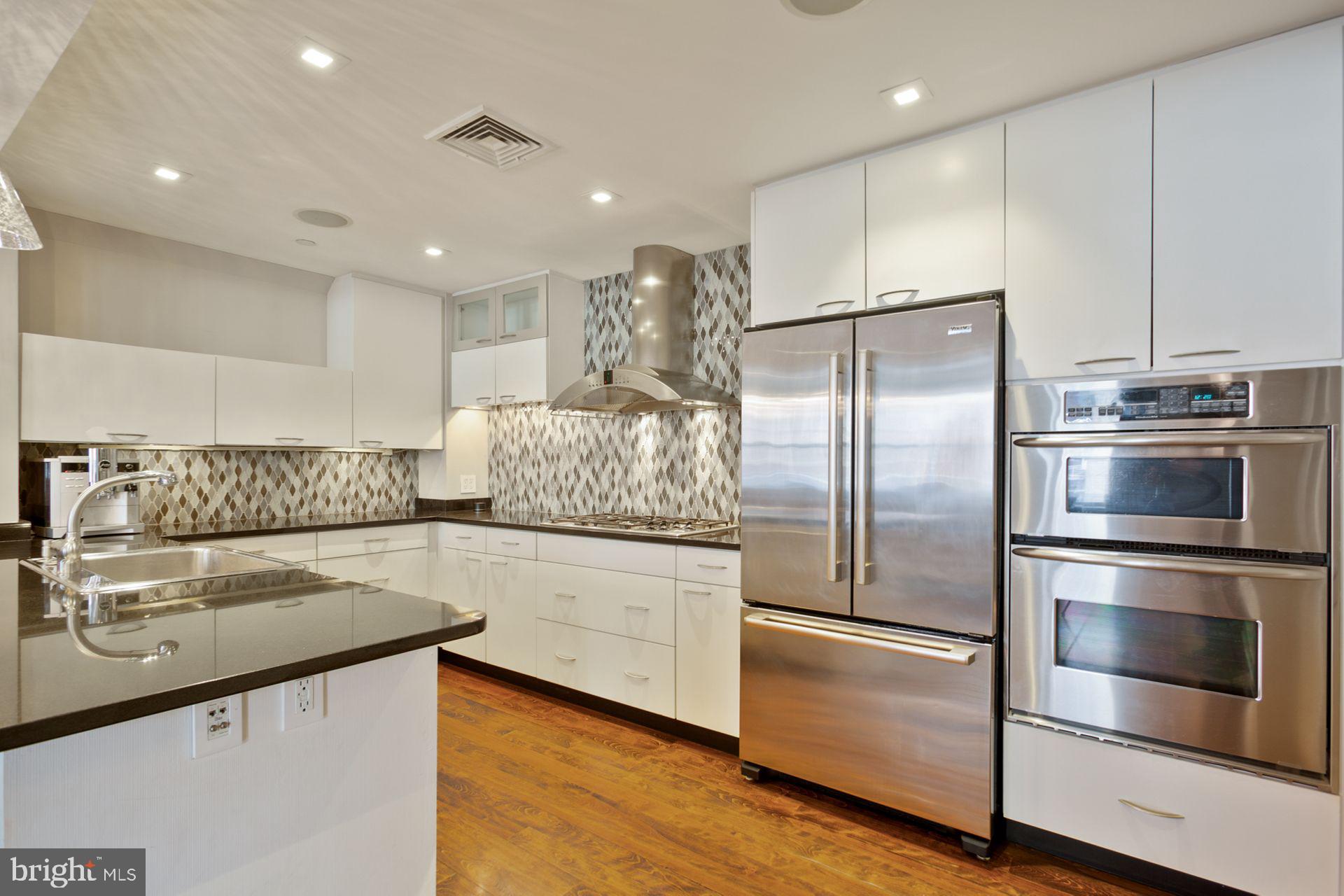 1737-39 Chestnut Street, Unit 301 Philadelphia, PA 19103 - Photo 14 of 28