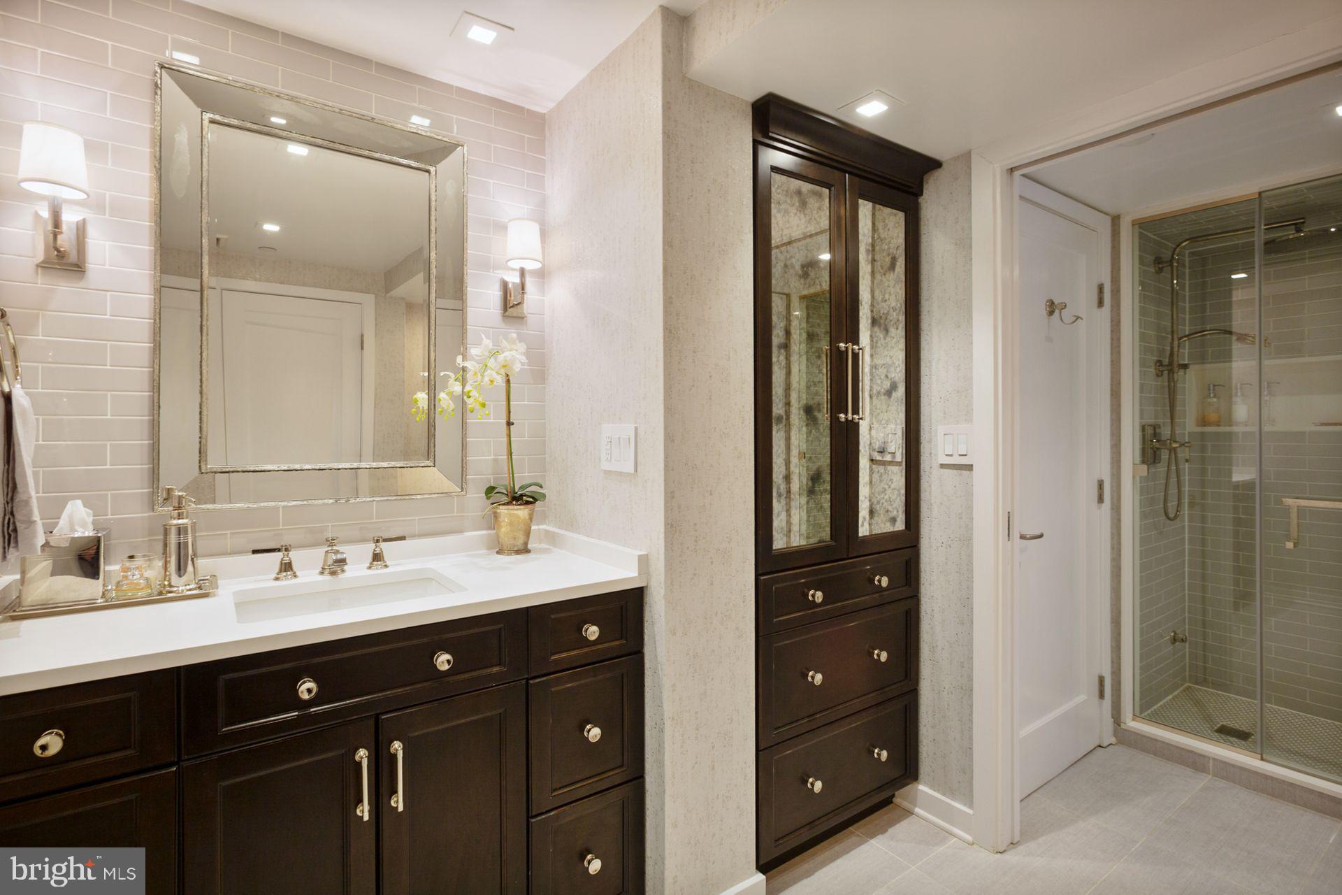 1737-39 Chestnut Street, Unit 301 Philadelphia, PA 19103 - Photo 17 of 28 Guest Bath