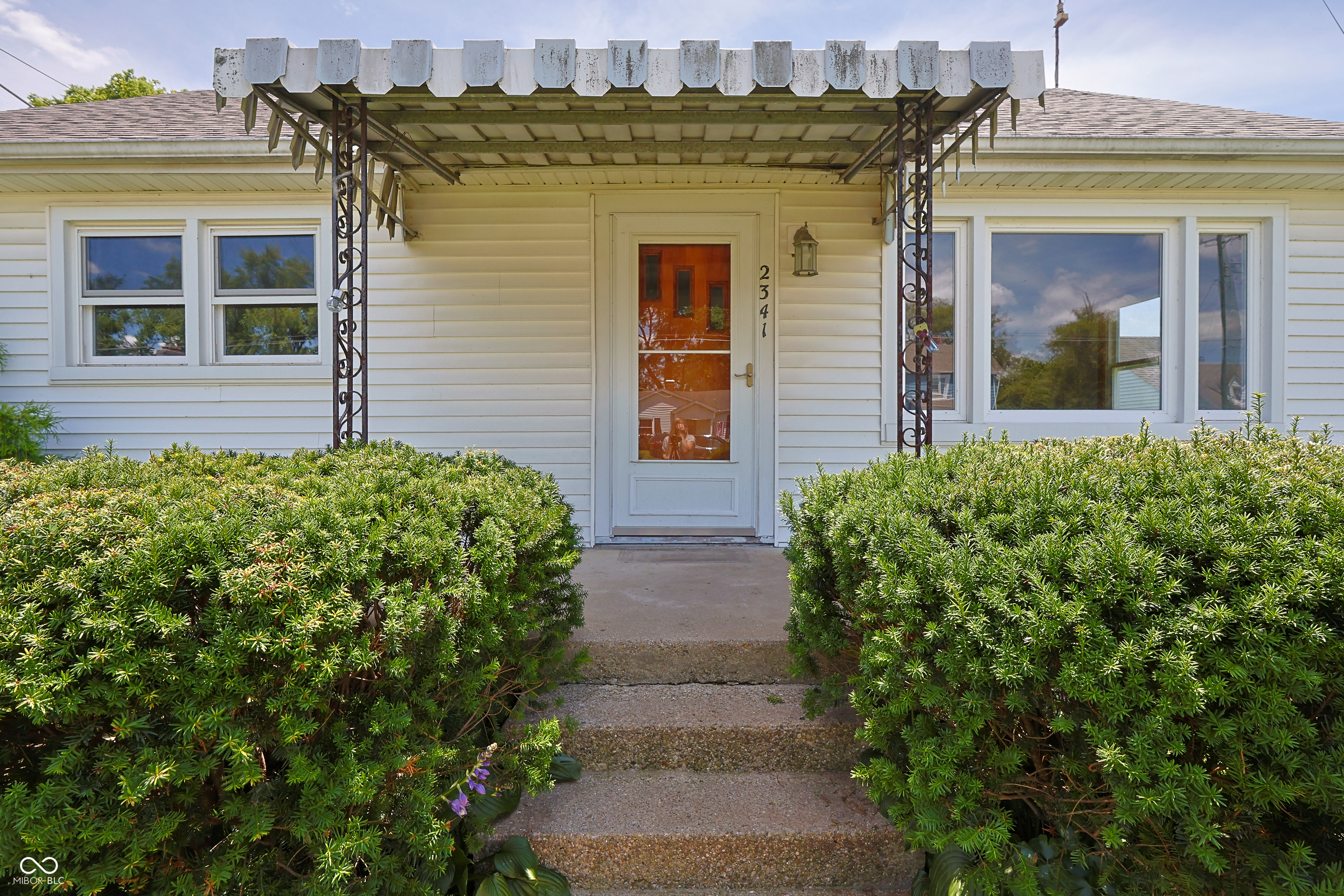 2341 Indiana Avenue Columbus, IN 47201 - Photo 5 of 35