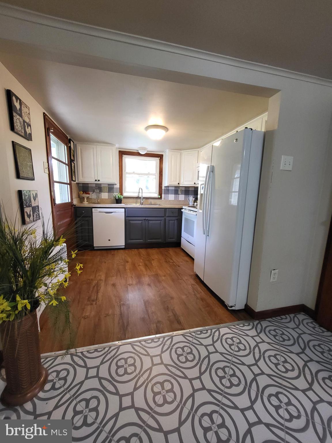 2126 Church Road York, PA 17408 - Photo 5 of 41