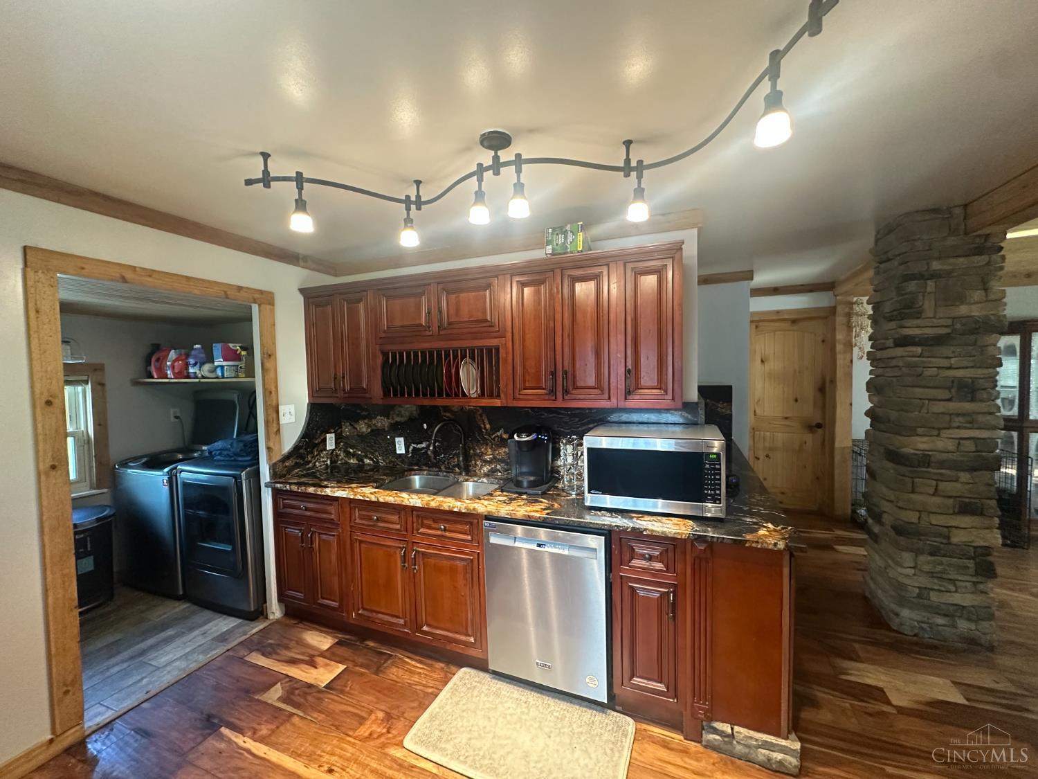 3926 Ebenezer Road Cincinnati, OH 45248 - Photo 5 of 15