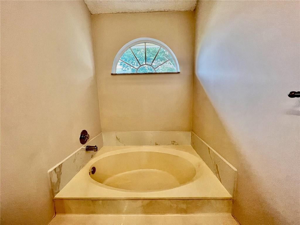 21420 Tudor Drive Boca Raton, FL 33431 - Photo 13 of 22 Bathroom