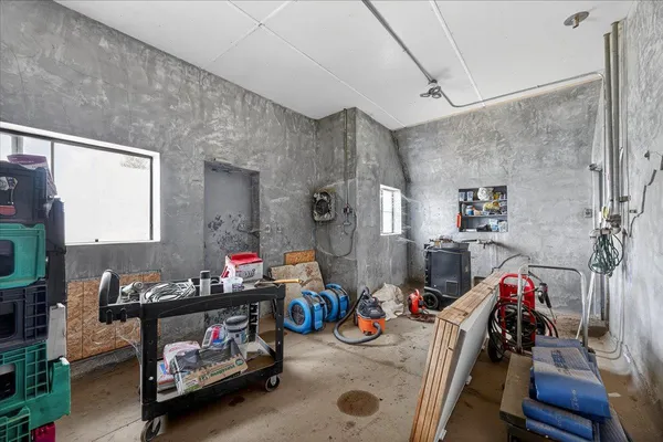 $3,500,000 | 6873 20th Avenue, Lemoore, CA 93245