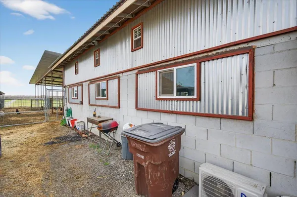 $3,500,000 | 6873 20th Avenue, Lemoore, CA 93245