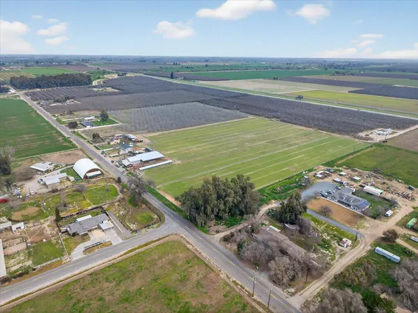 $3,500,000 | 6873 20th Avenue, Lemoore, CA 93245