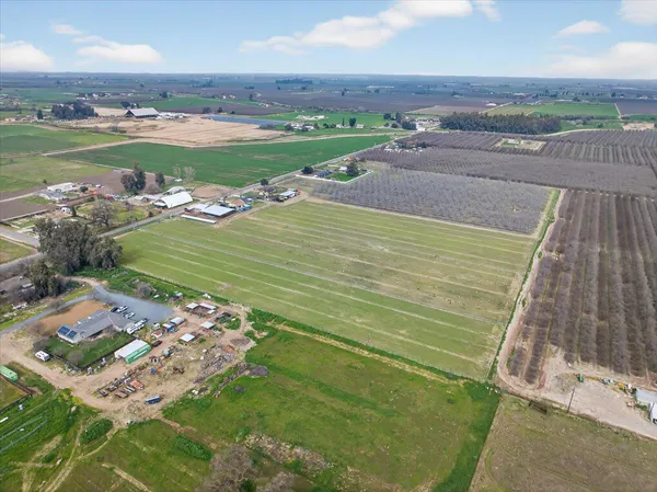 $3,500,000 | 6873 20th Avenue, Lemoore, CA 93245