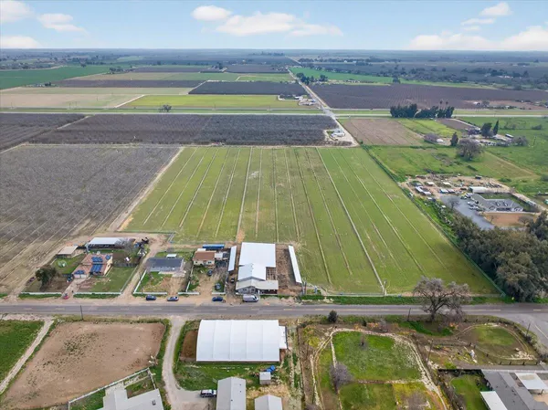 $3,500,000 | 6873 20th Avenue, Lemoore, CA 93245