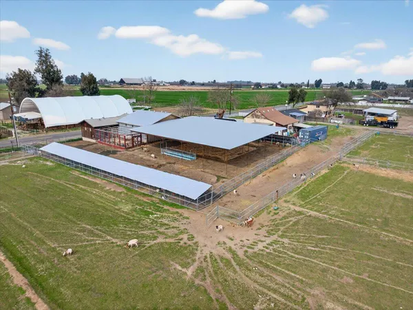 $3,500,000 | 6873 20th Avenue, Lemoore, CA 93245