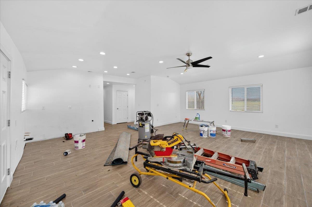6873 20th Avenue Lemoore, CA 93245 - Photo 5 of 90