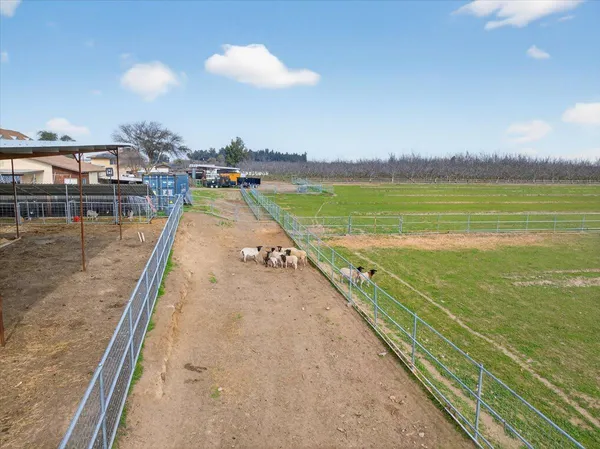 $3,500,000 | 6873 20th Avenue, Lemoore, CA 93245