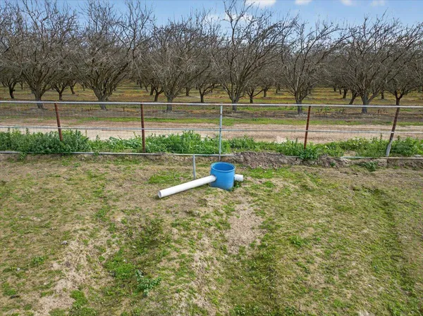 $3,500,000 | 6873 20th Avenue, Lemoore, CA 93245