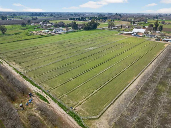 $3,500,000 | 6873 20th Avenue, Lemoore, CA 93245