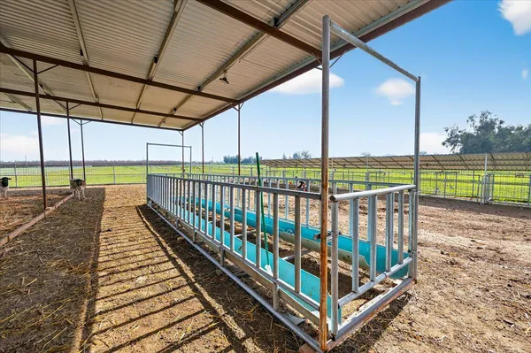 $3,500,000 | 6873 20th Avenue, Lemoore, CA 93245