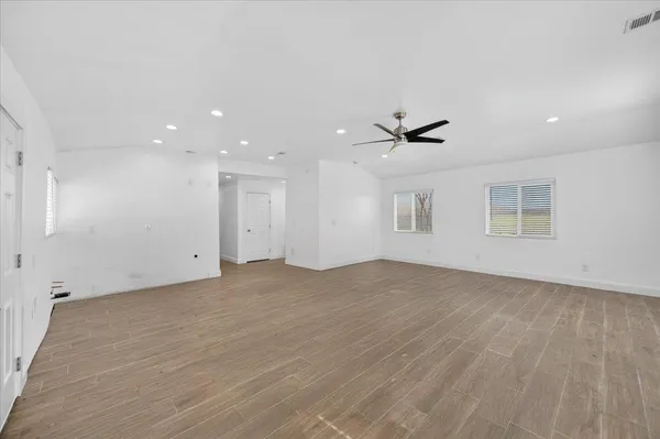 $3,500,000 | 6873 20th Avenue, Lemoore, CA 93245