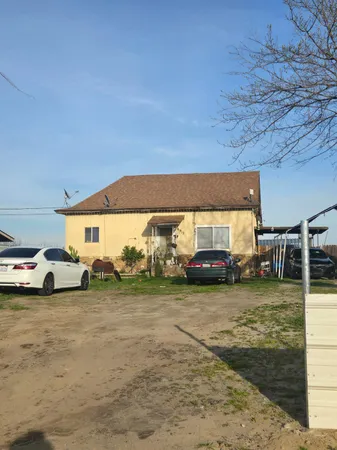 $3,500,000 | 6873 20th Avenue, Lemoore, CA 93245