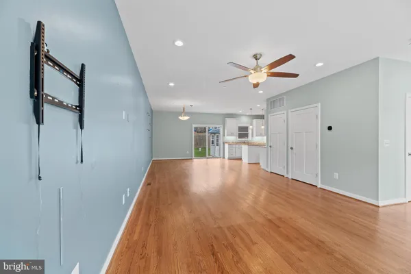 $3,300 | 1247 Shore Drive, Edgewater, MD 21037